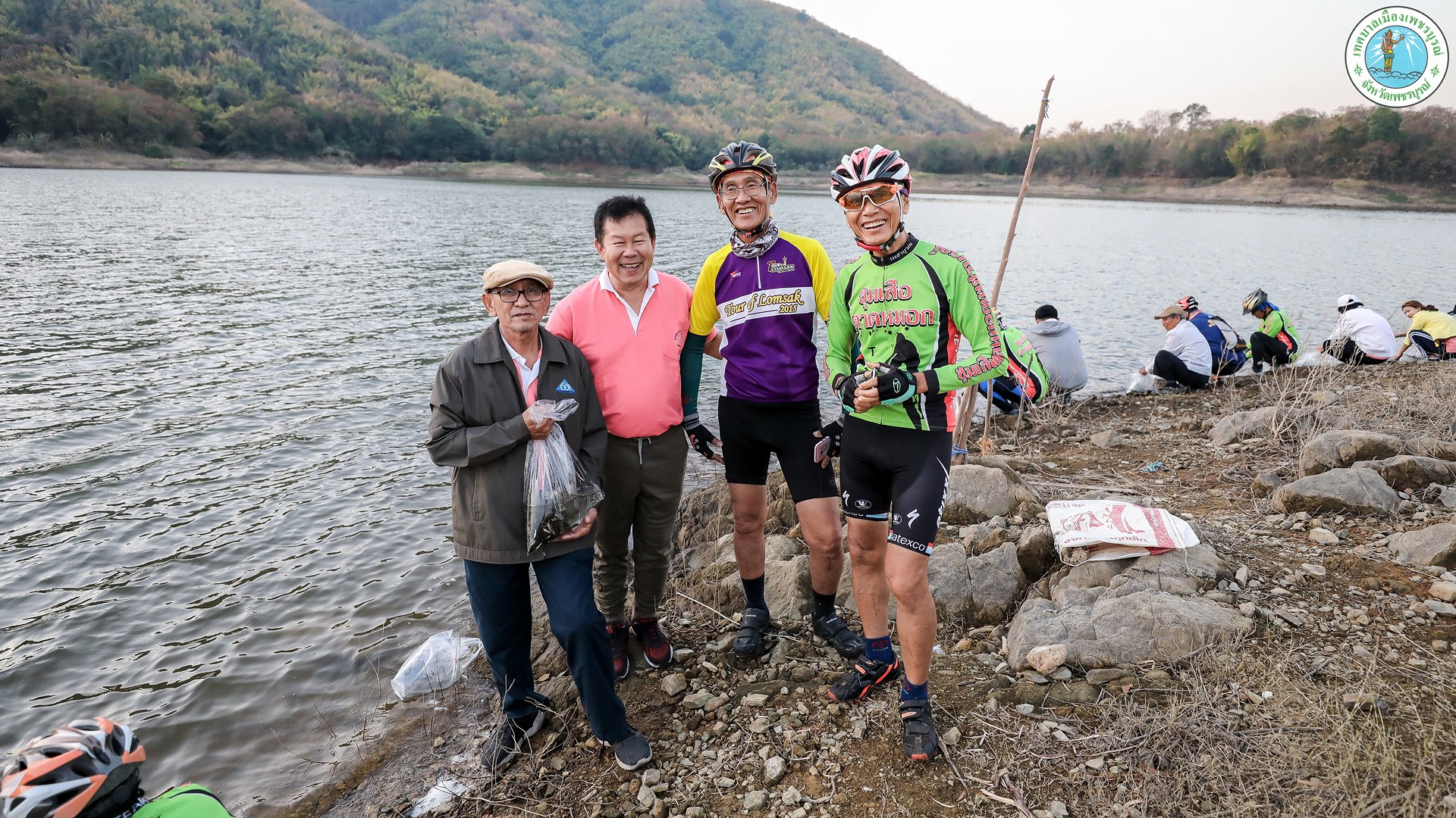 ปล่อยปลา จำนวน 8,500 ตัว ที่อ่างเก็บน้ำเฉลียงลับ